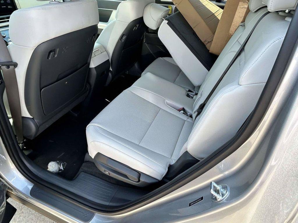 New 2027 Hyundai Santa Fe SEL FWD image 35