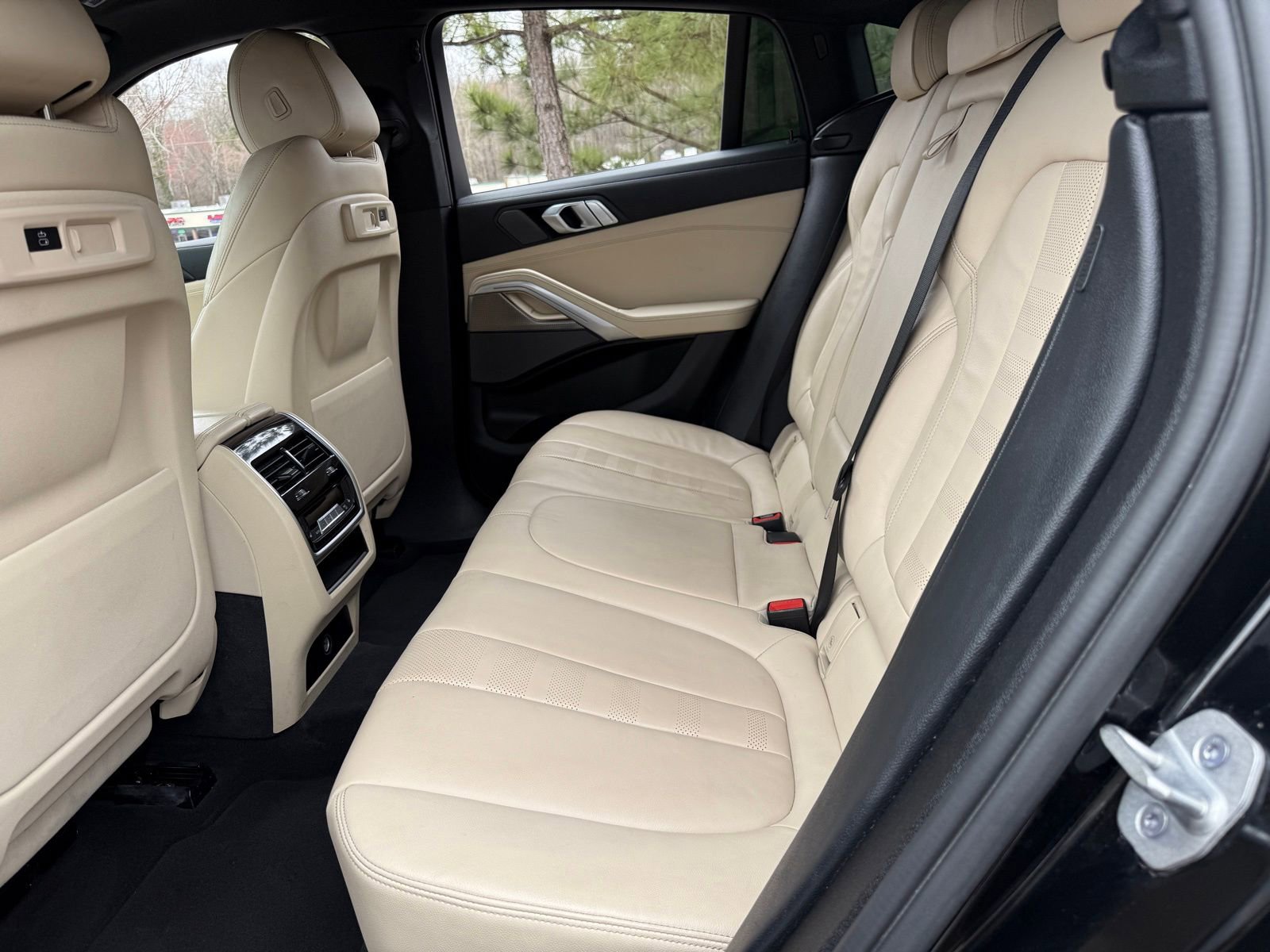 Used 2021 BMW X6 xDrive40i image 37