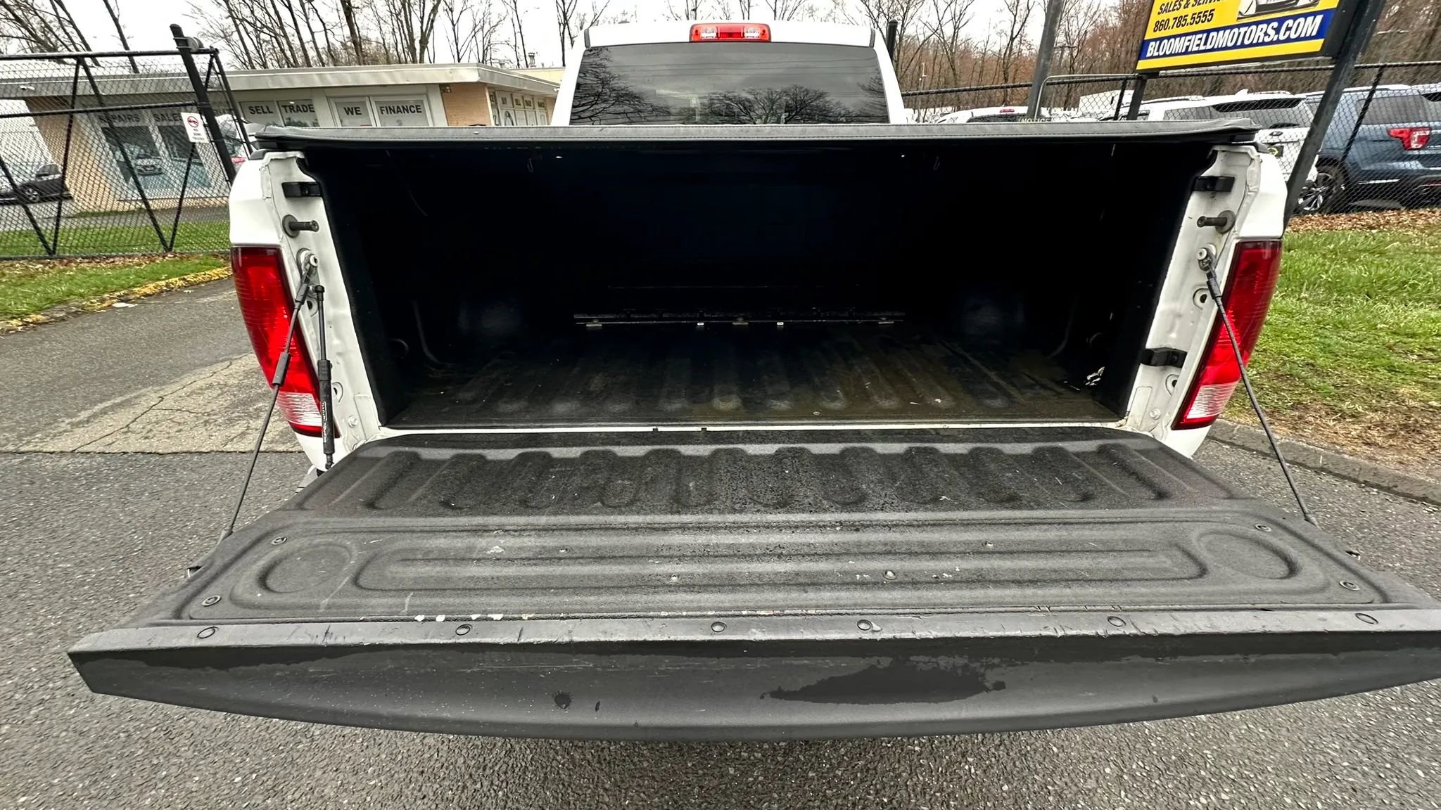 Used 2017 RAM 1500 Express image 11