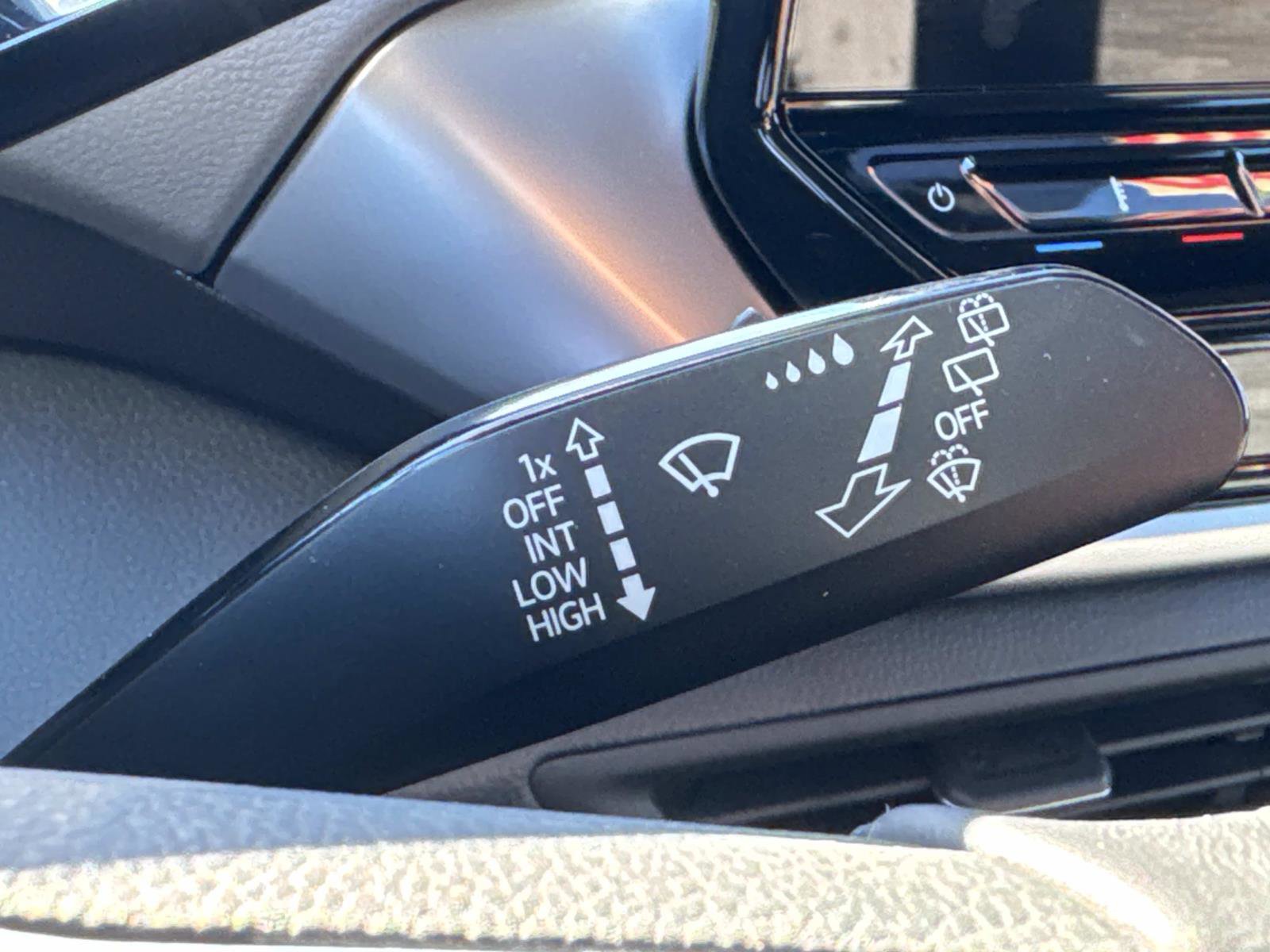 Certified 2022 Volkswagen ID.4 Pro image 27