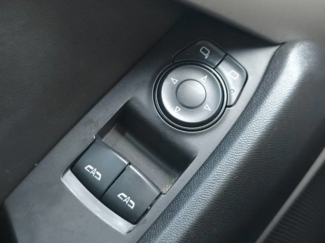 Used 2016 Chevrolet Camaro SS w/ Winter Protection Package image 25