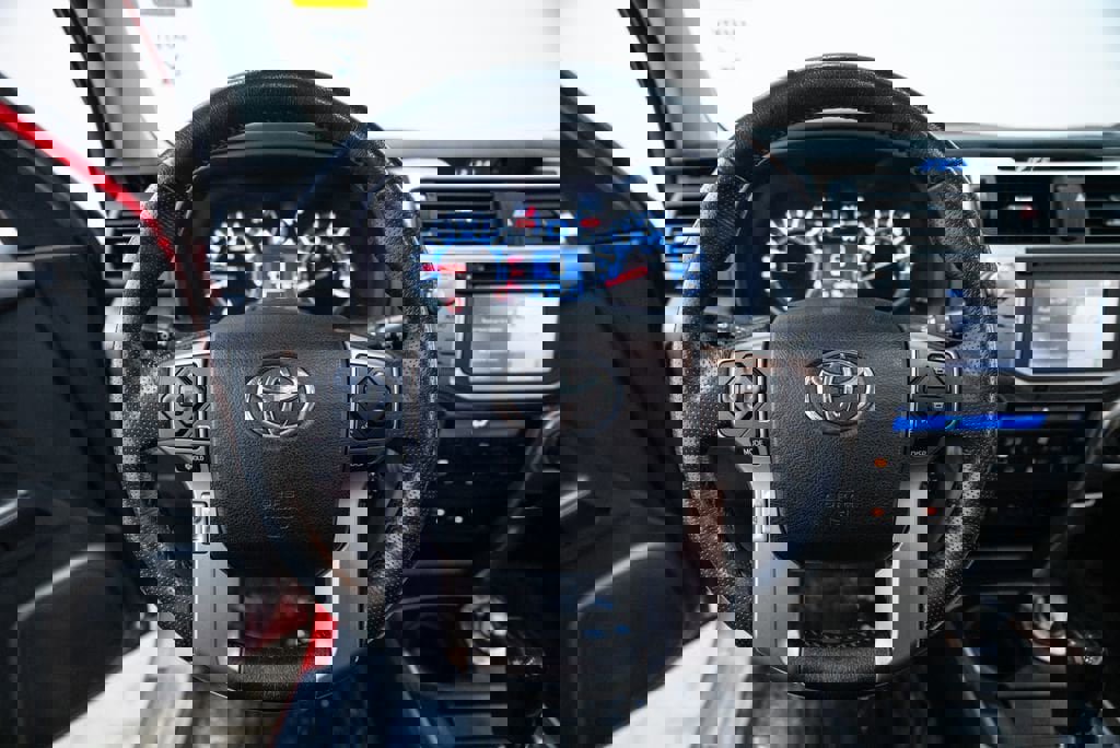 Used 2016 Toyota 4Runner Limited image 17