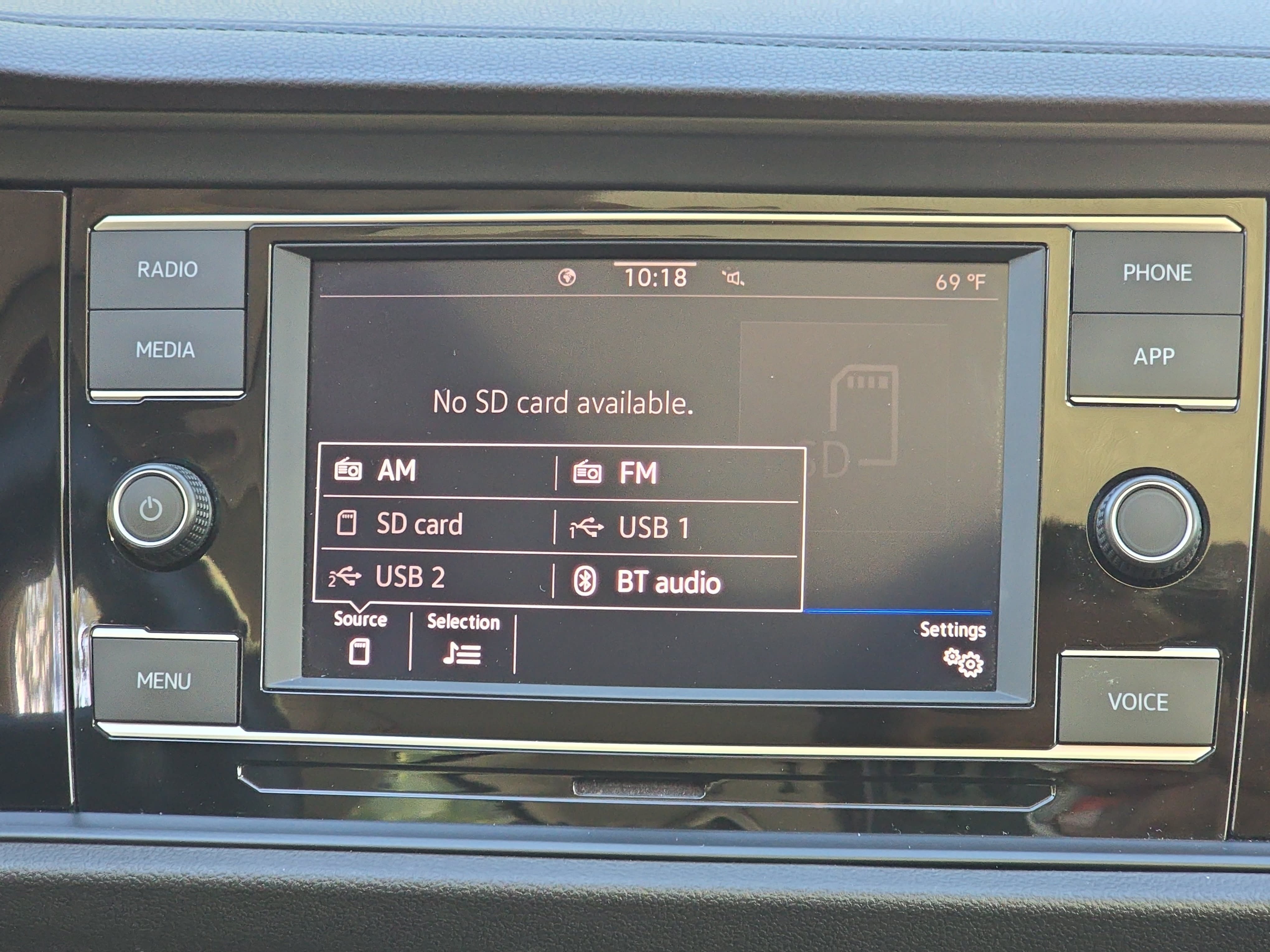 Certified 2023 Volkswagen Jetta SE w/ Panoramic Sunroof Package FWD image 21