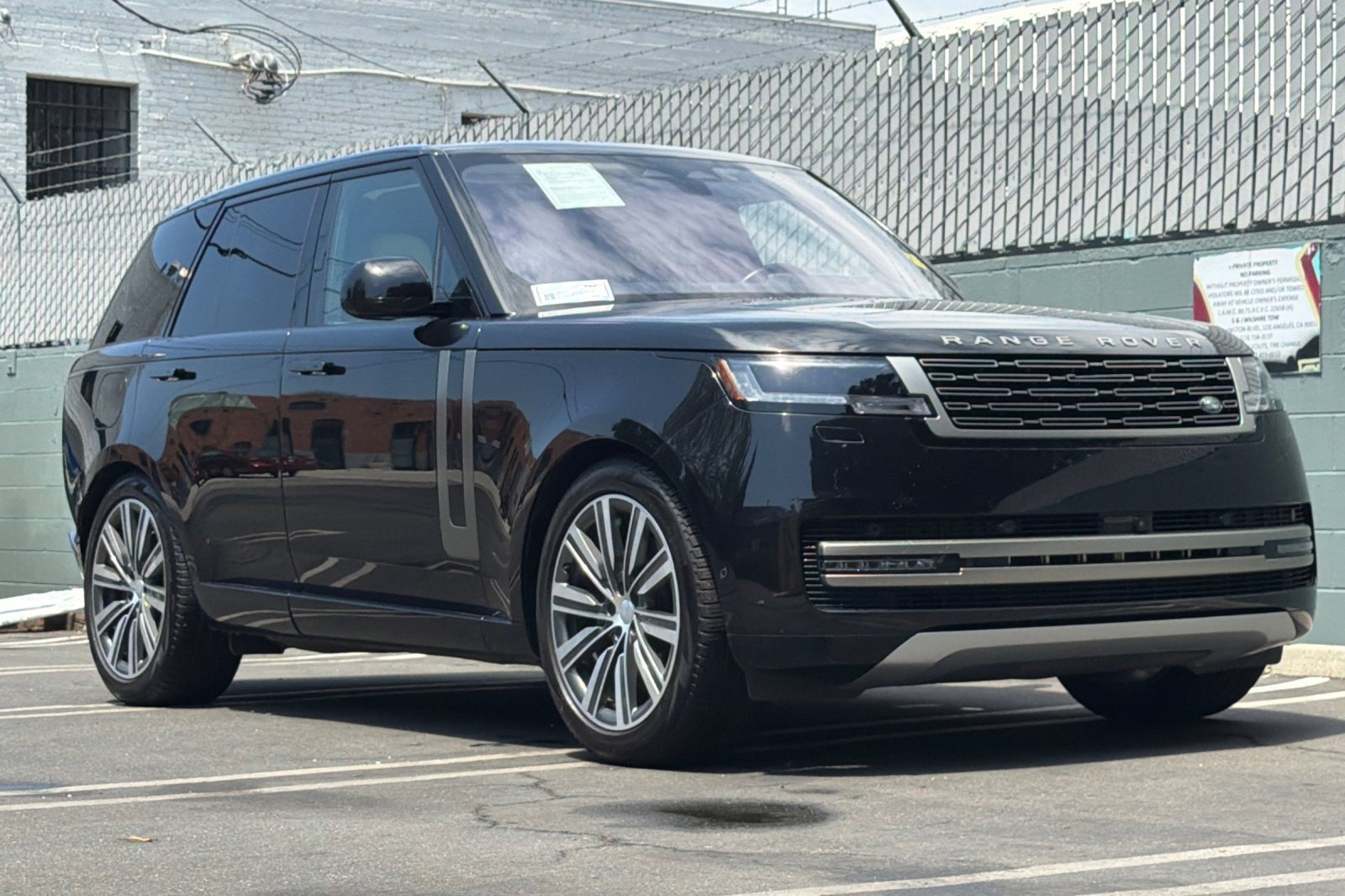 Used 2023 Land Rover Range Rover SE AWD/4WD image 7