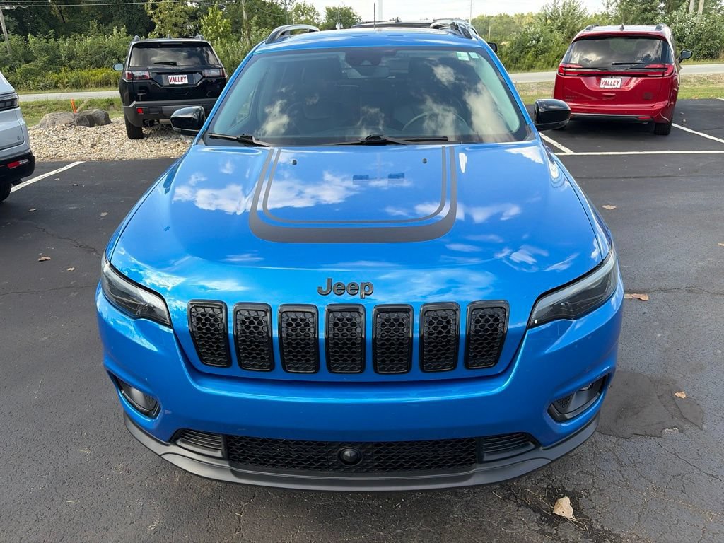 Certified 2022 Jeep Cherokee Latitude w/ Sun & Sound Group AWD/4WD image 3