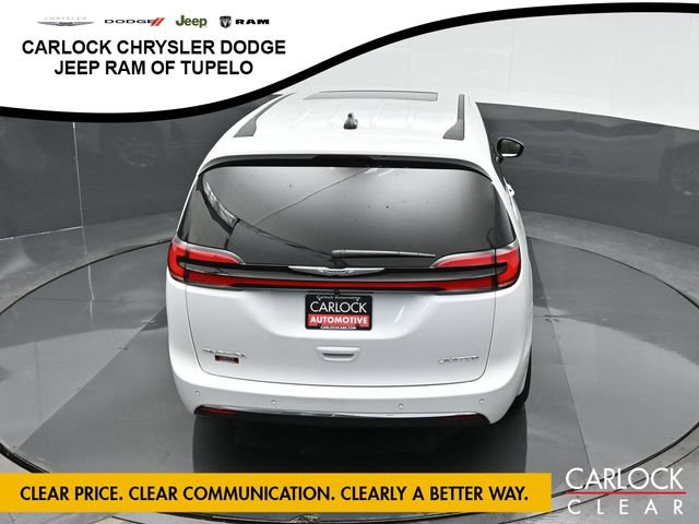Used 2026 Chrysler Pacifica Limited FWD image 50