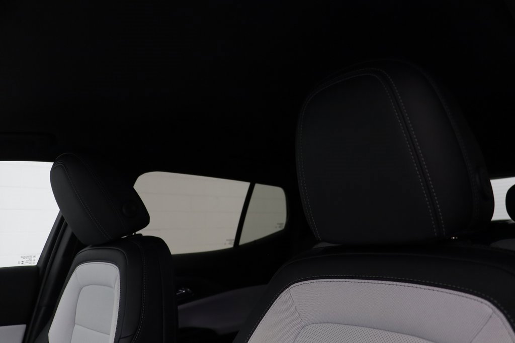 Certified 2025 Chevrolet Equinox EV LT image 14