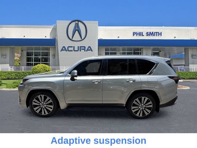 Used 2025 Lexus LX 600 4WD w/ Luxury Package image 10