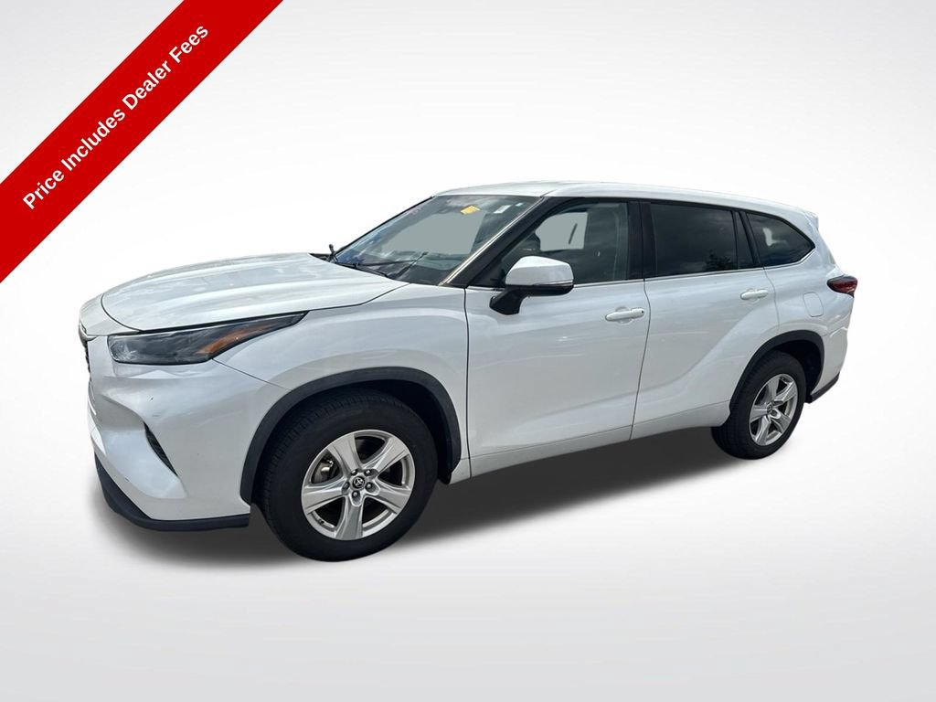 Used 2022 Toyota Highlander LE