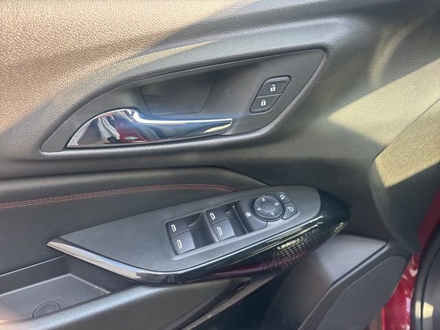 Used 2024 Chevrolet Trax RS w/ Sunroof Package FWD image 5