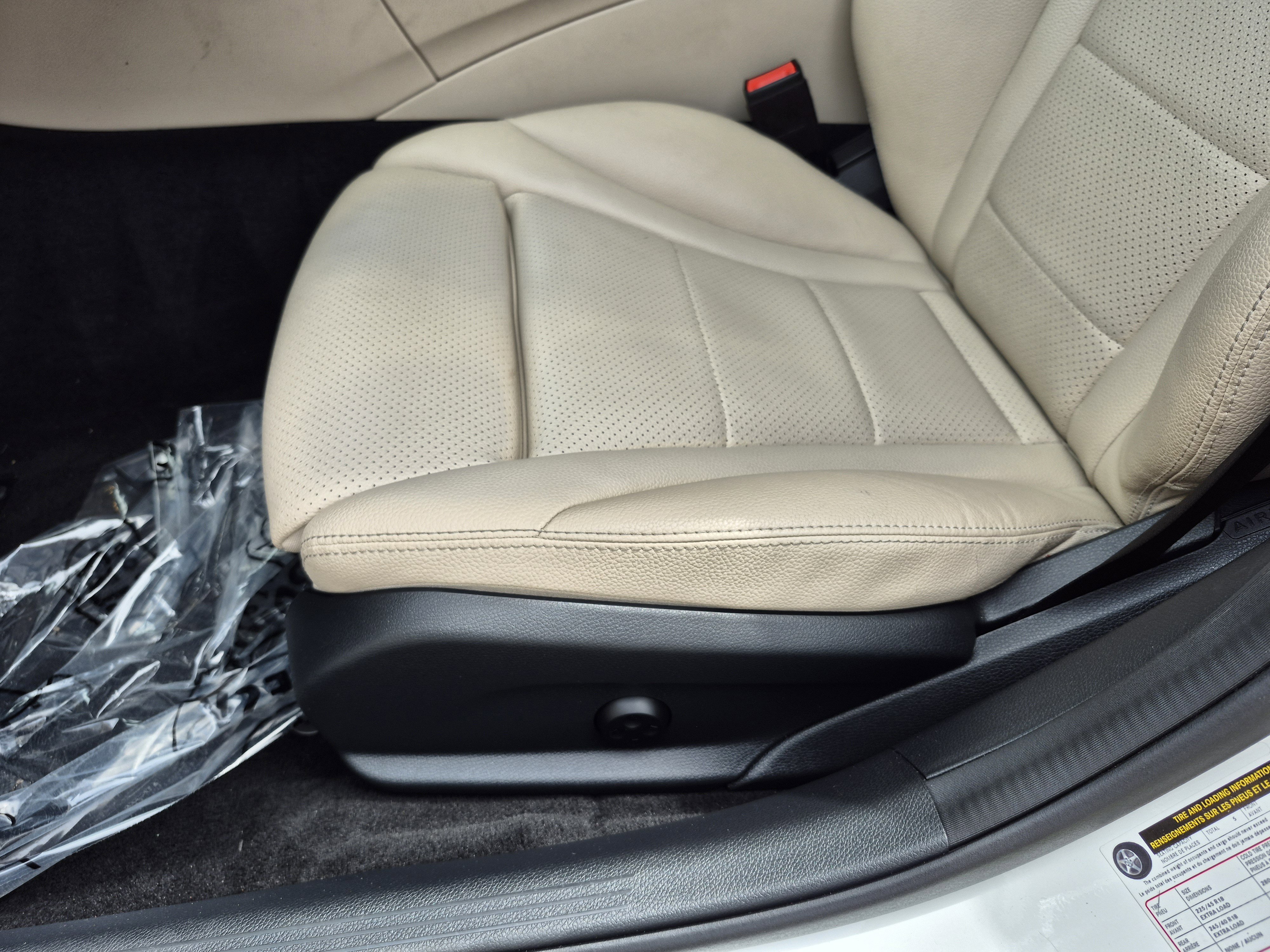 Used 2020 Mercedes-Benz C 300 4MATIC Sedan image 24
