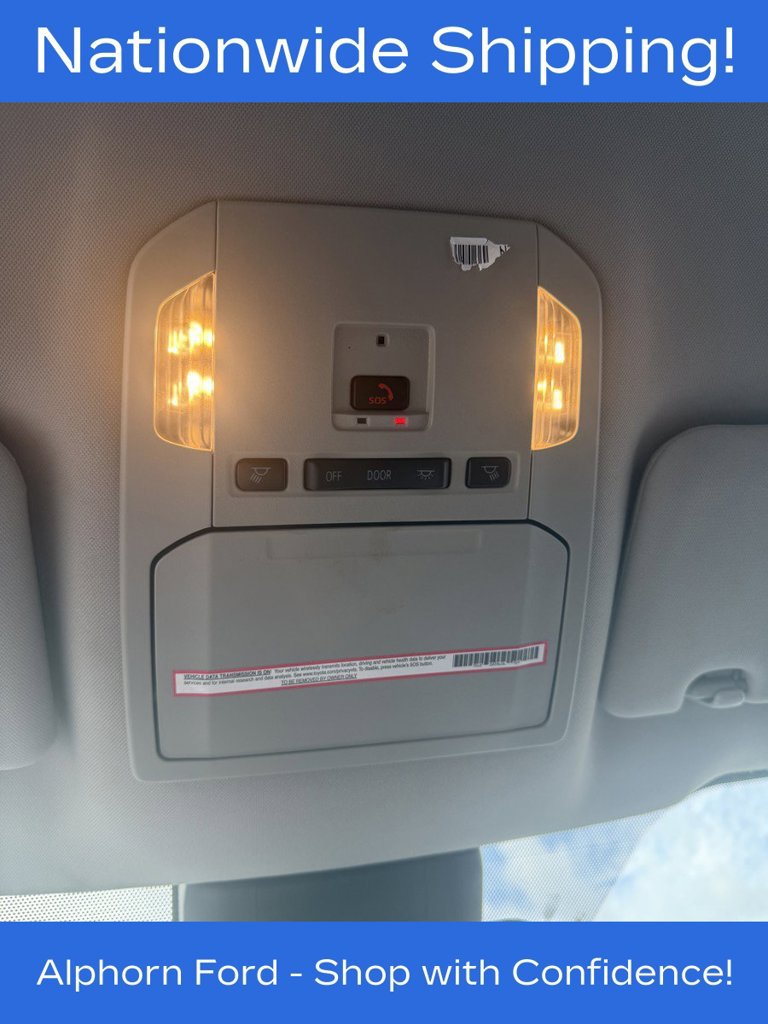 Used 2024 Toyota Highlander LE AWD/4WD image 31