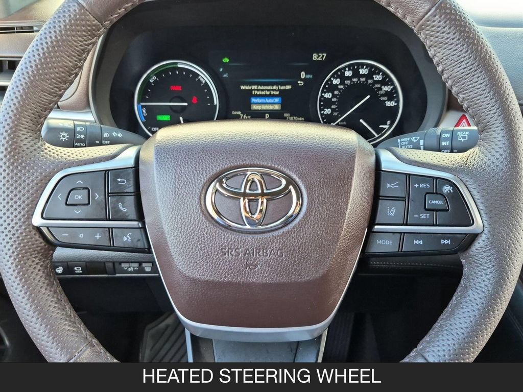 Used 2023 Toyota Sienna Platinum FWD image 12
