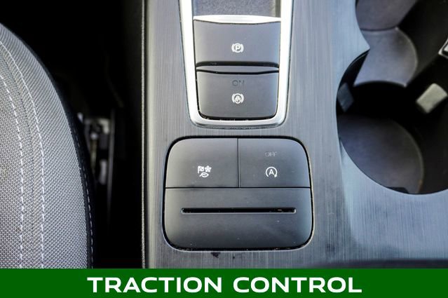 Used 2022 Ford Escape SE w/ Cold Weather Package image 18