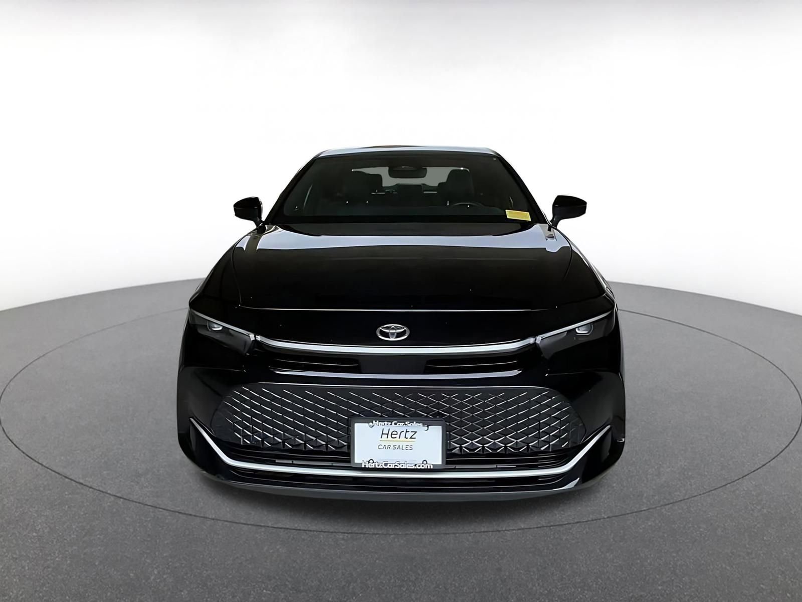 Used 2025 Toyota Crown XLE image 4