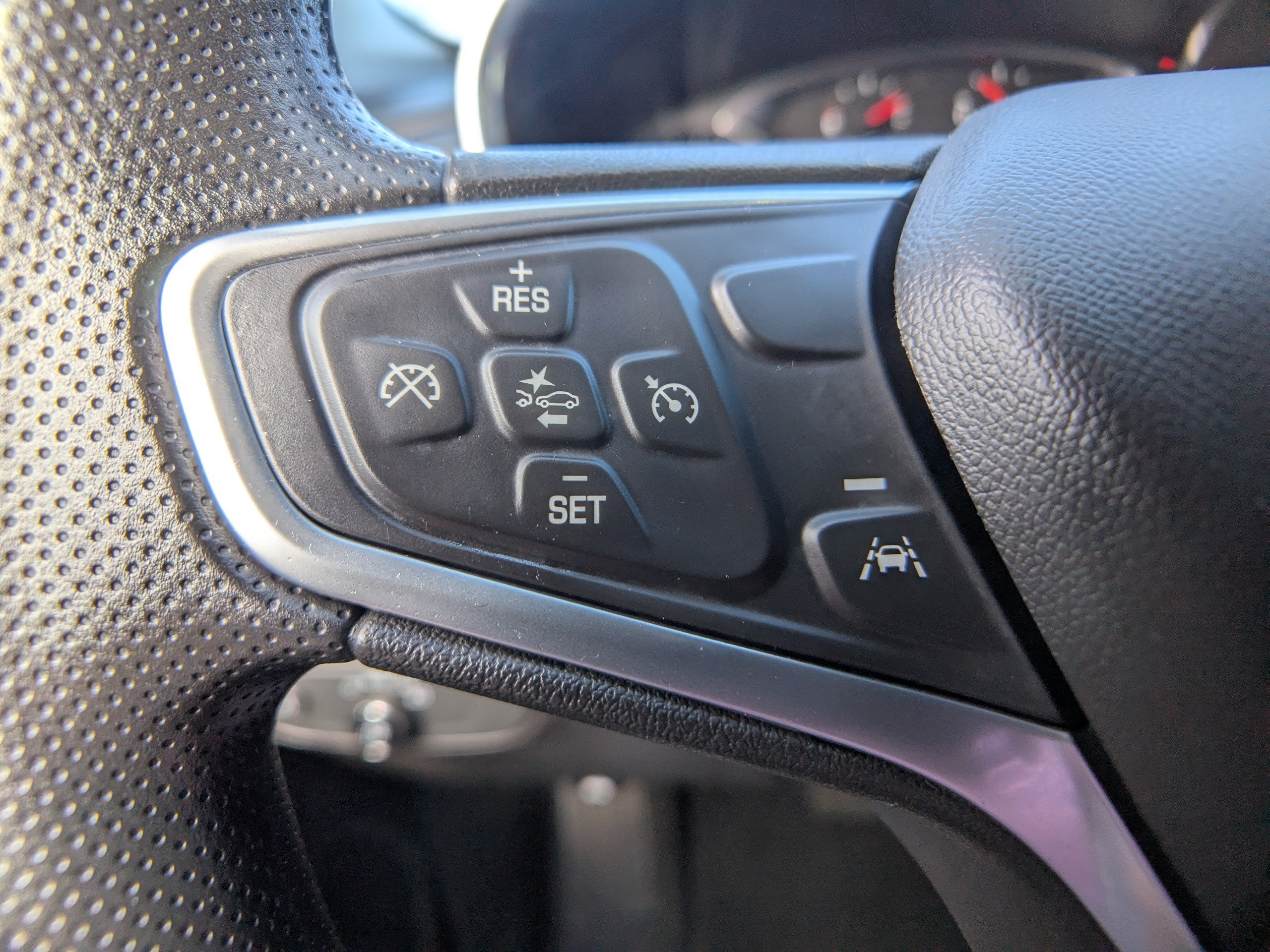 Used 2023 Chevrolet Equinox LT AWD/4WD image 25