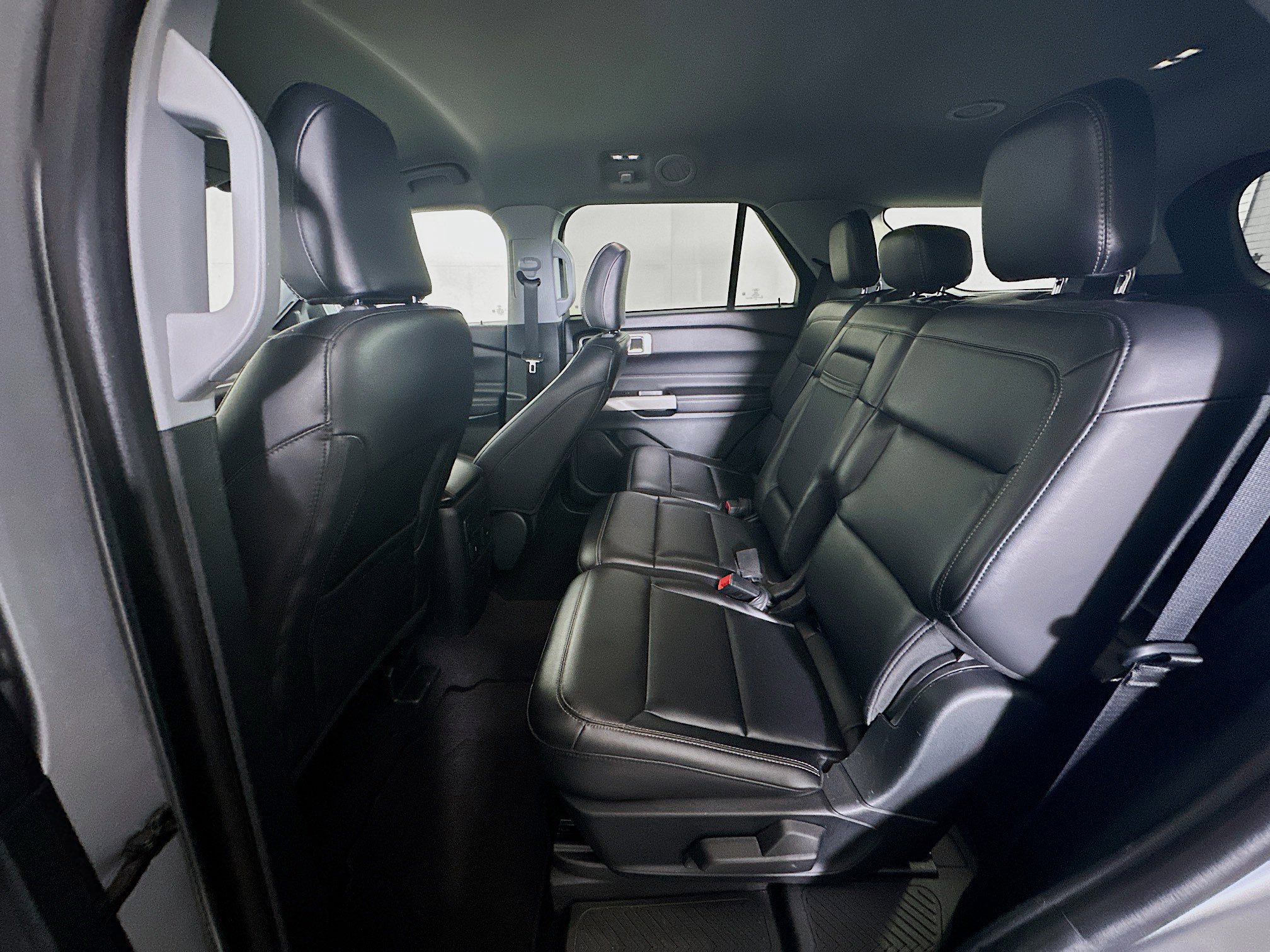 Used 2024 Ford Explorer XLT w/ Equipment Group 202A image 29