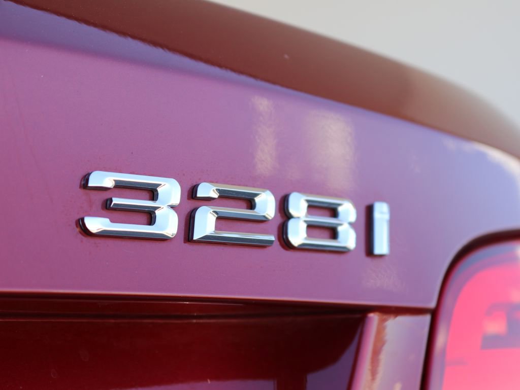 Used 2011 BMW 328i Convertible image 14