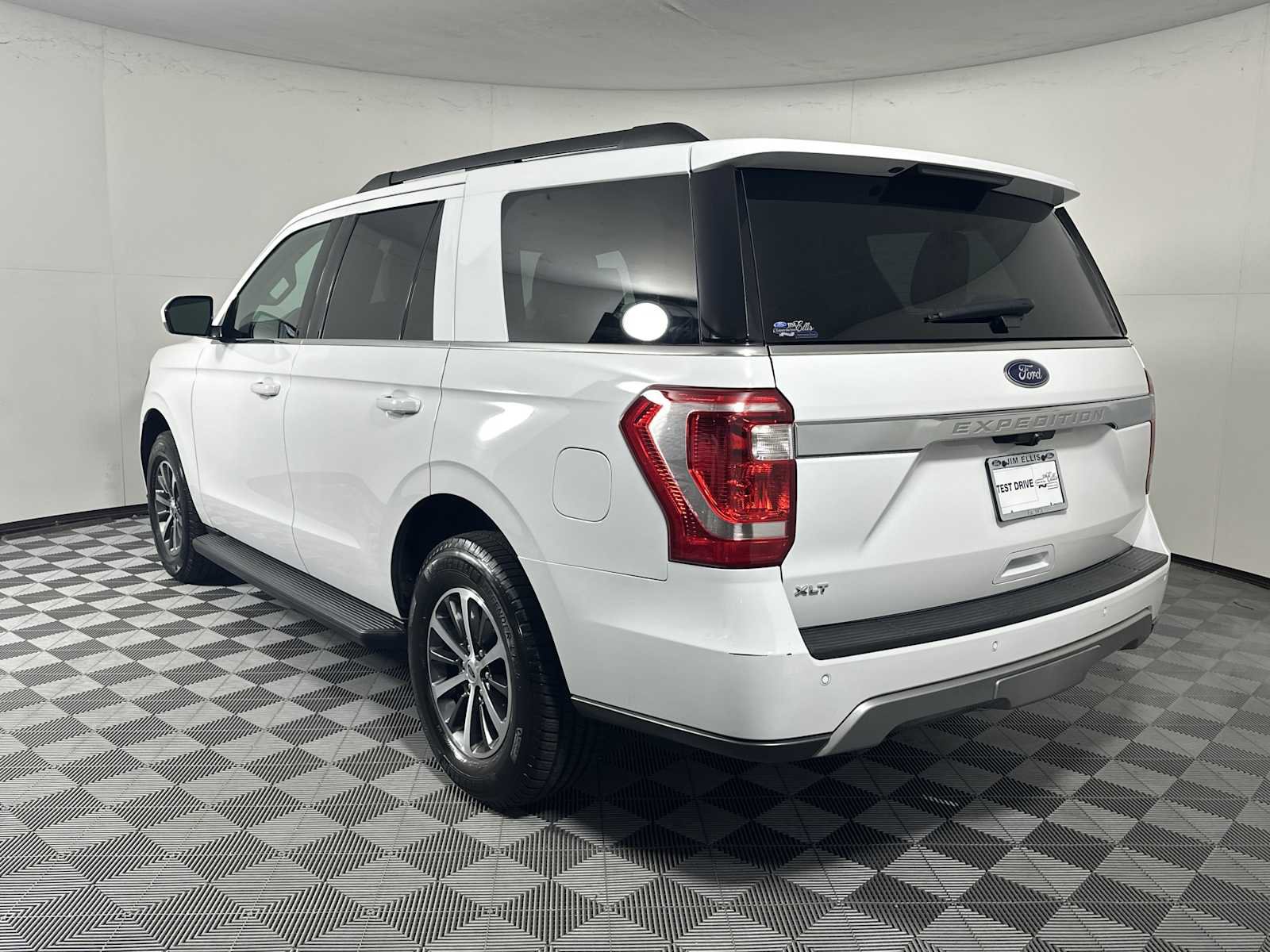 Certified 2020 Ford Expedition XLT image 5