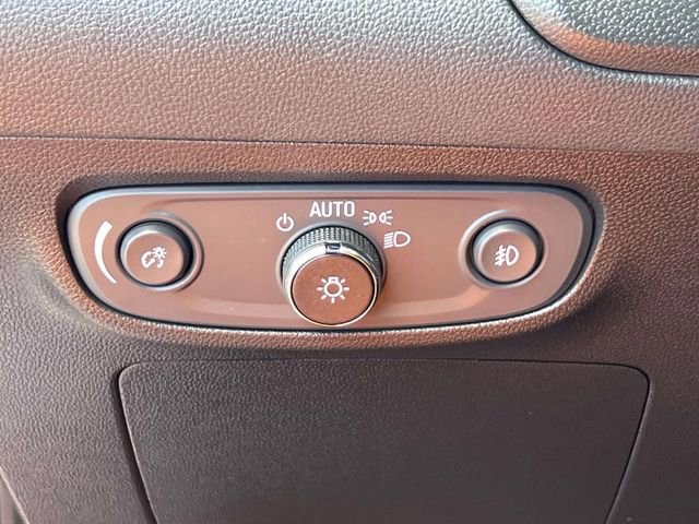 Used 2023 Buick Encore GX Select w/ Sport Touring Package AWD/4WD image 21
