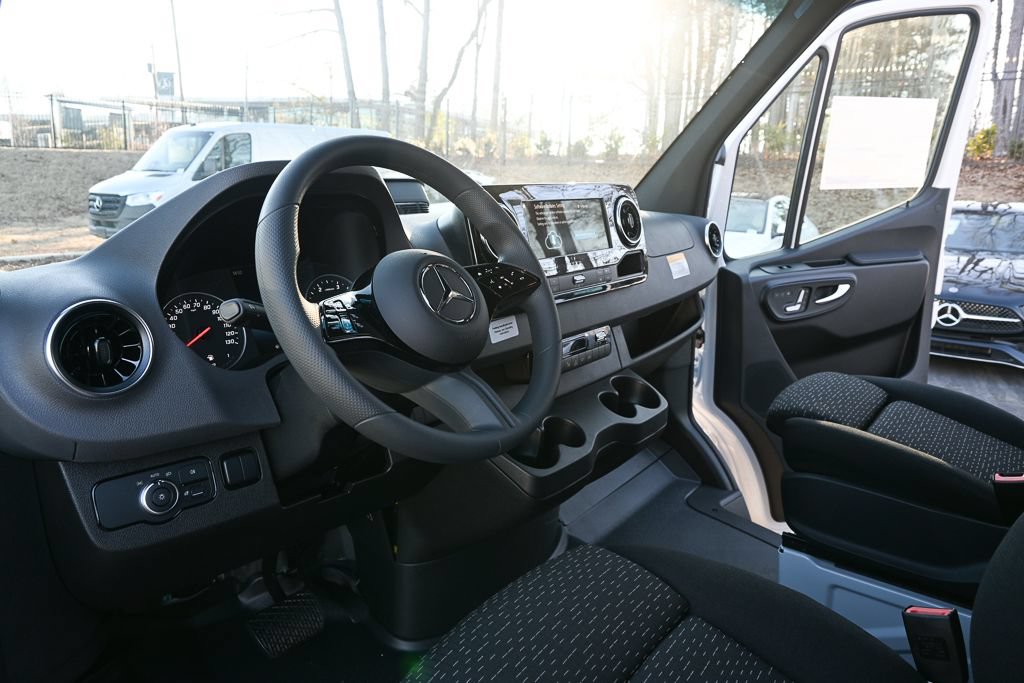 Used 2026 Mercedes-Benz Sprinter 3500 image 6