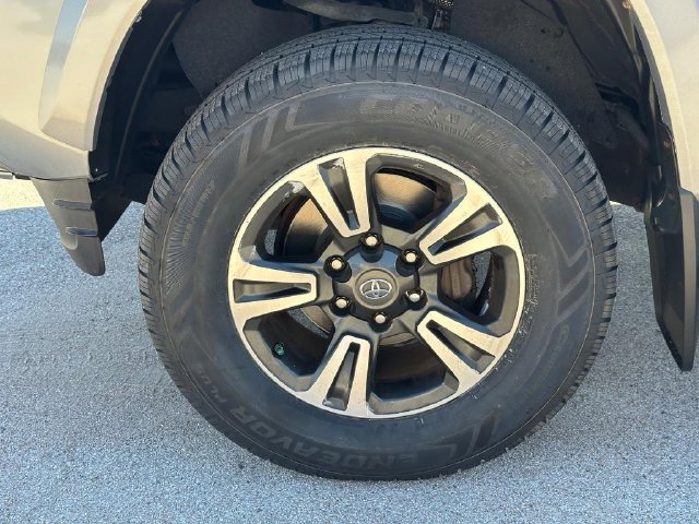 Used 2019 Toyota Tacoma TRD Sport w/ Technology Package AWD/4WD image 8