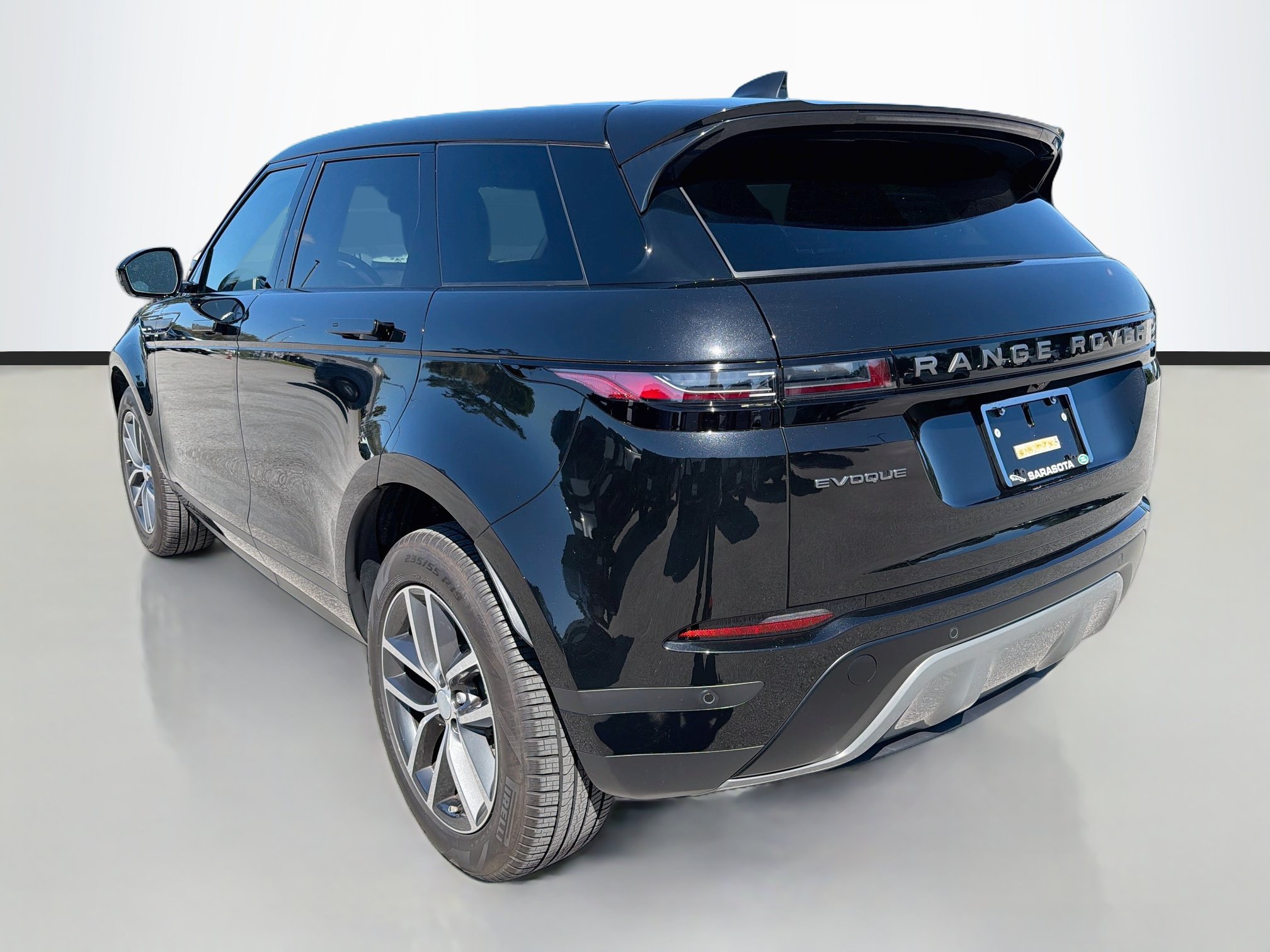 Used 2026 Land Rover Range Rover Evoque S AWD/4WD image 3