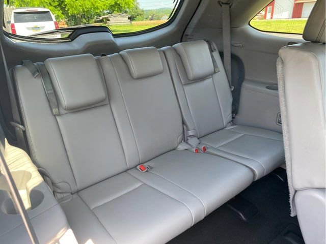 Used 2019 Toyota Highlander XLE image 28