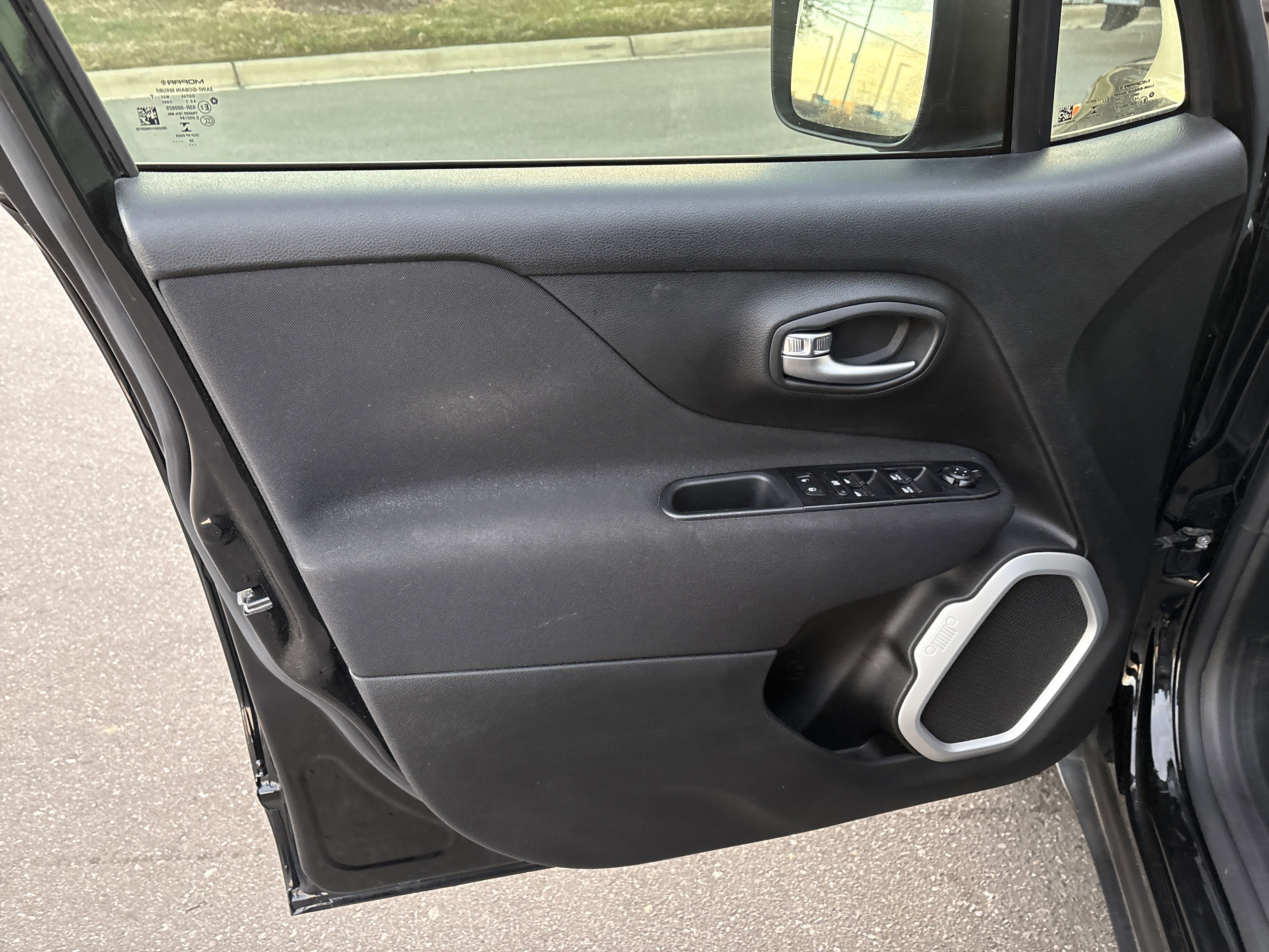 Used 2021 Jeep Renegade Sport image 15