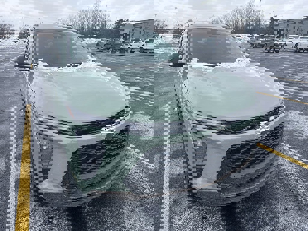 Used 2025 Chevrolet Trax ACTIV w/ Driver Confidence Package