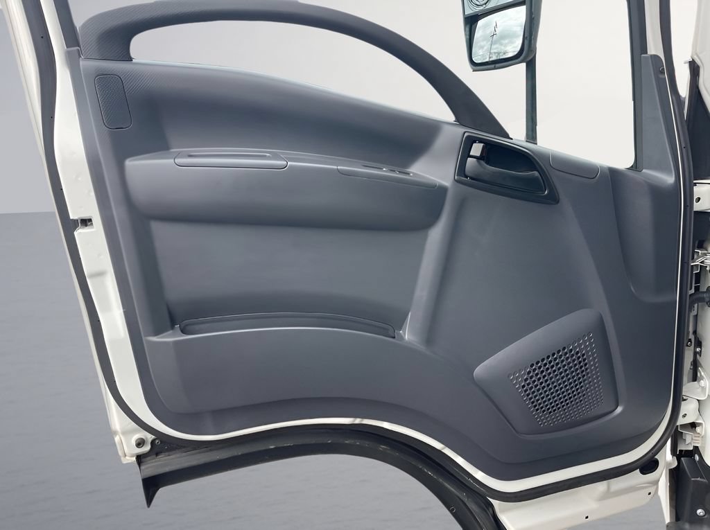 Used 2024 Chevrolet Low Cab Forward RWD image 22