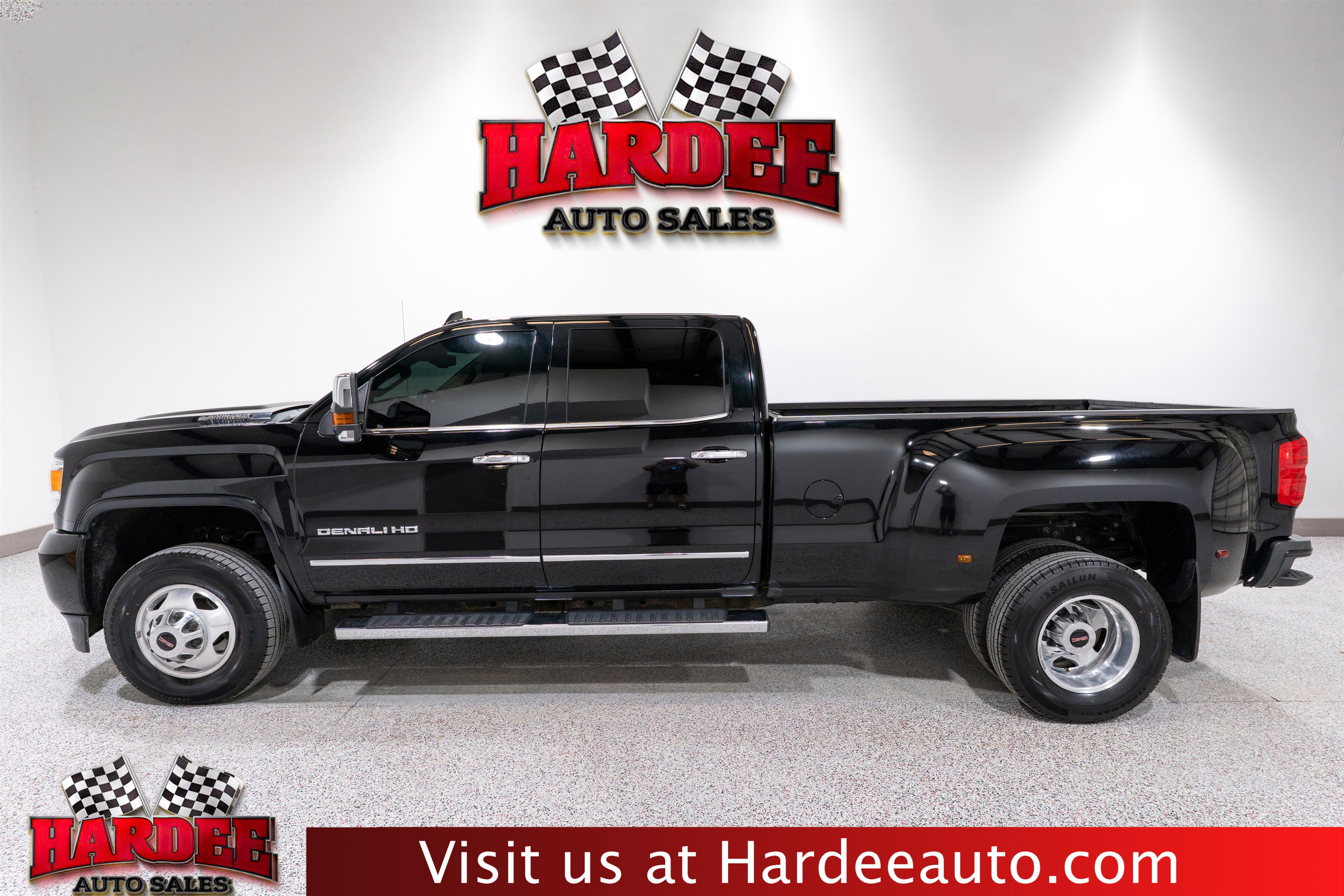 Used 2018 GMC Sierra 3500 Denali w/ Duramax Plus Package AWD/4WD image 1