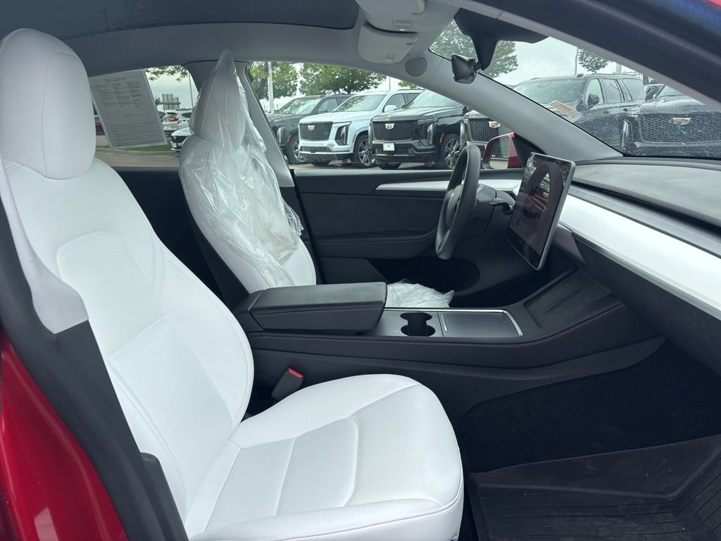 Used 2023 Tesla Model Y Long Range AWD/4WD image 25