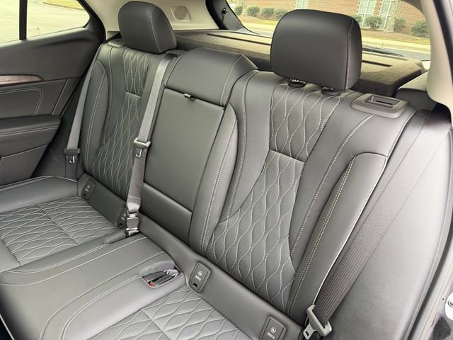 Used 2023 Buick Envision Avenir image 26
