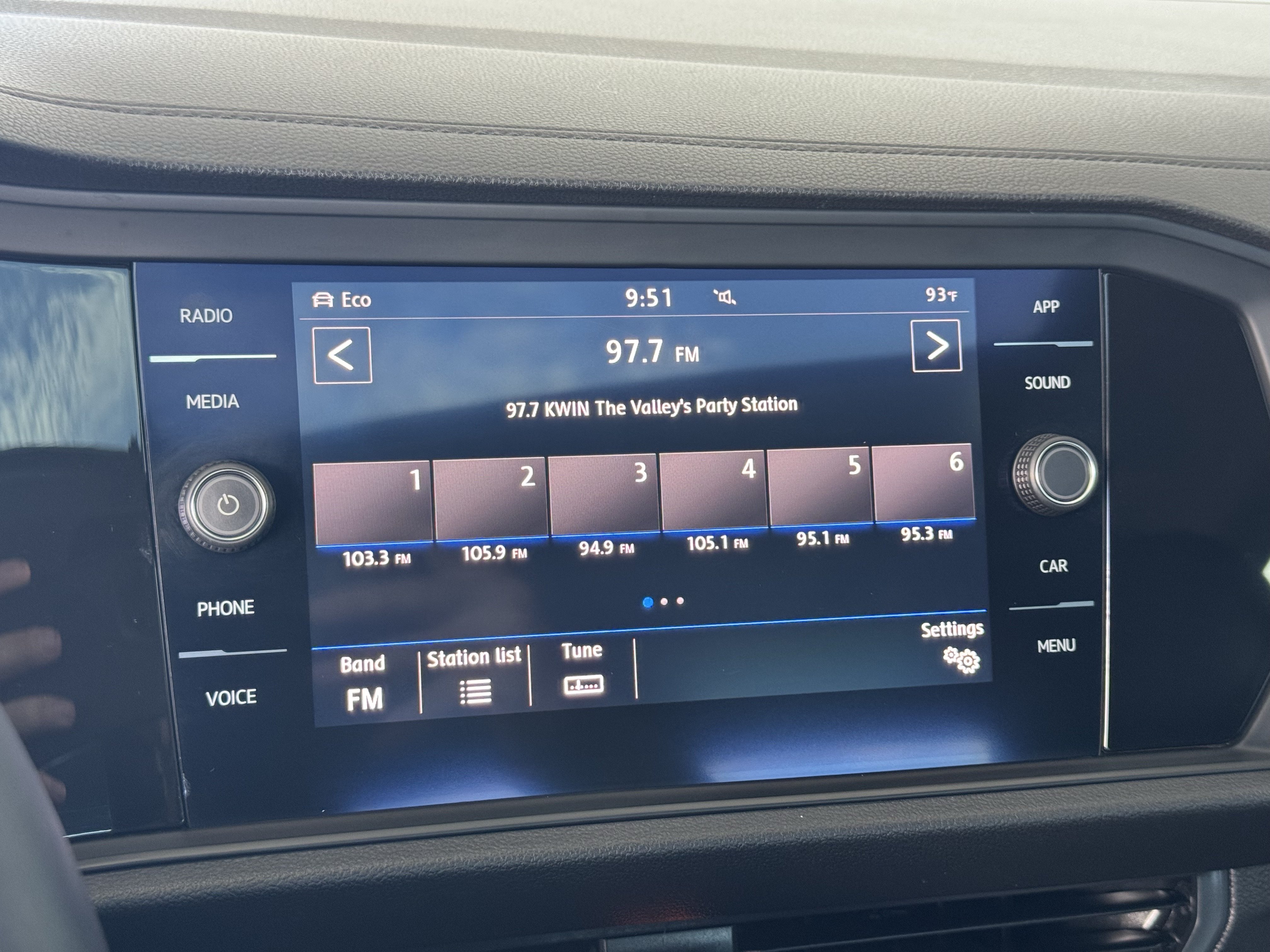 Used 2019 Volkswagen Jetta SEL FWD image 25