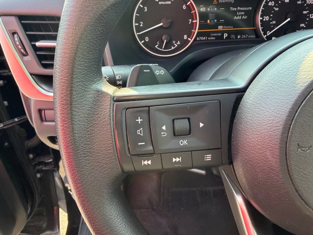 Used 2024 Nissan Rogue SV FWD image 19