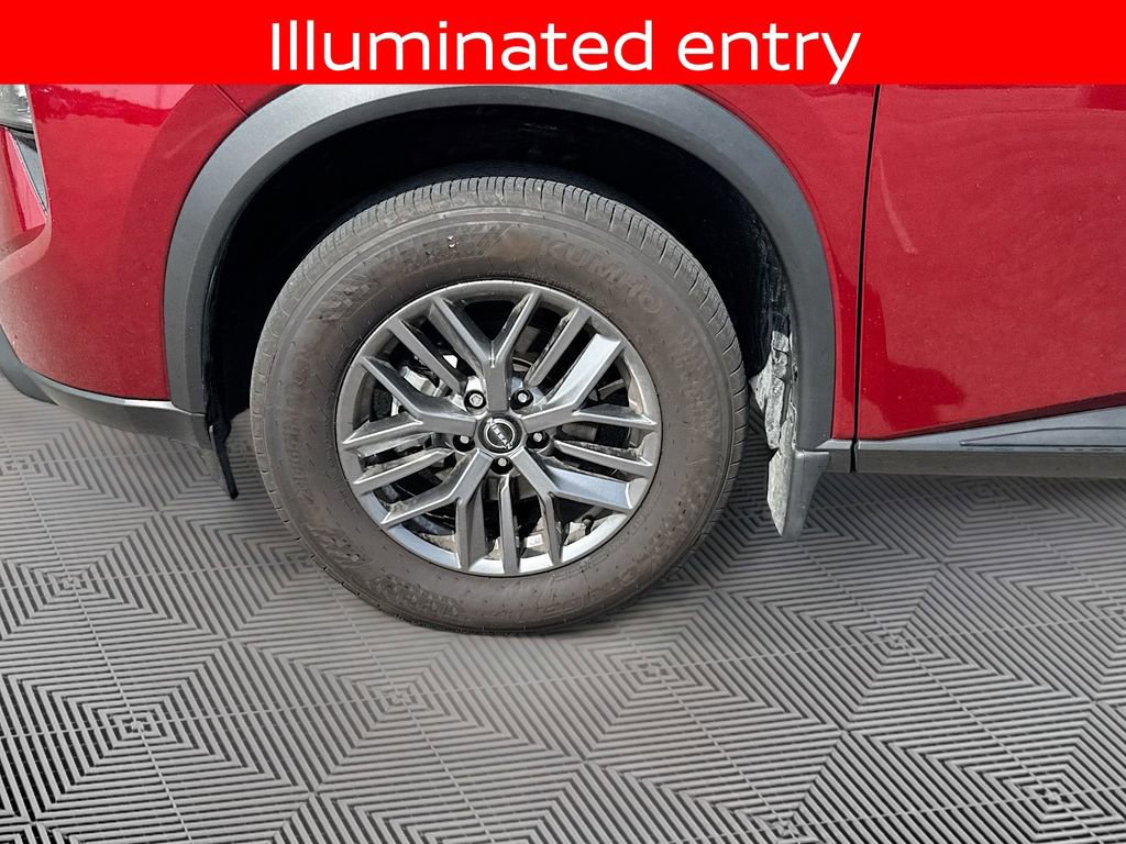 Used 2025 Nissan Rogue S image 10