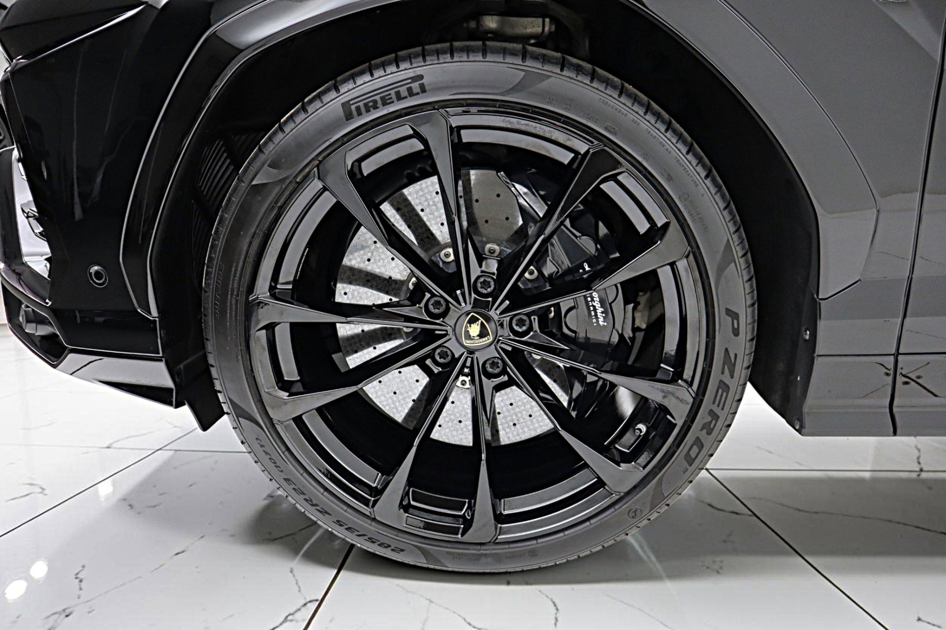 Used 2019 Lamborghini Urus AWD/4WD image 53