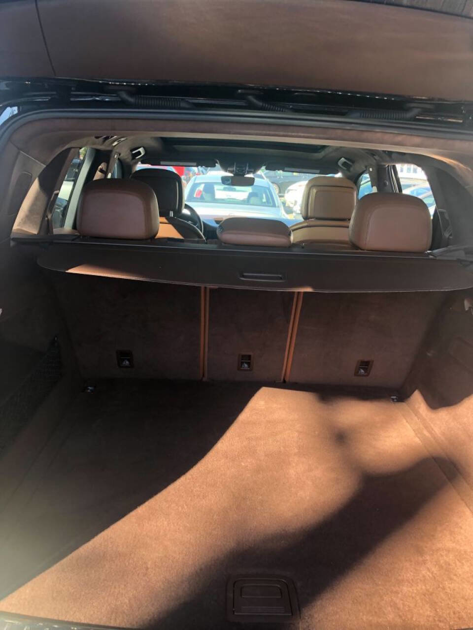 Used 2019 Porsche Cayenne Turbo w/ Sportdesign Package image 22