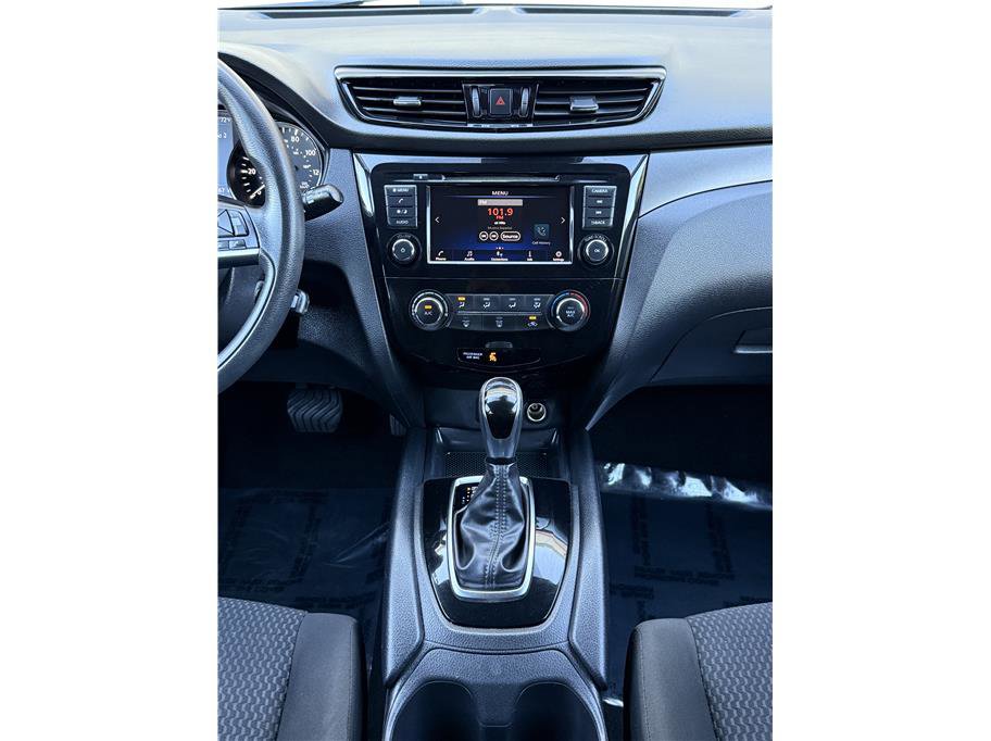 Used 2021 Nissan Rogue Sport S image 62
