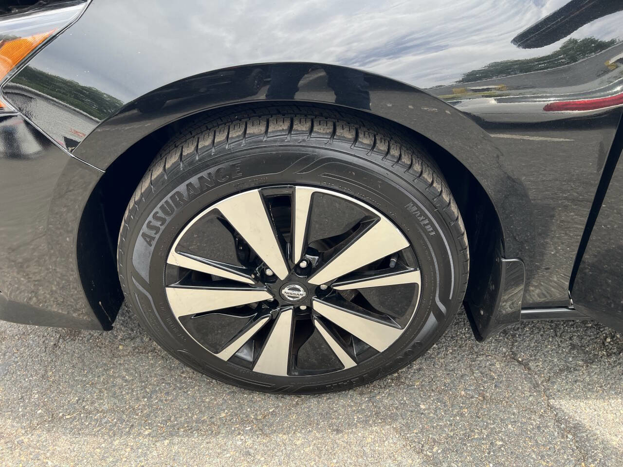 Used 2021 Nissan Altima 2.5 SV w/ SV Premium Package image 32