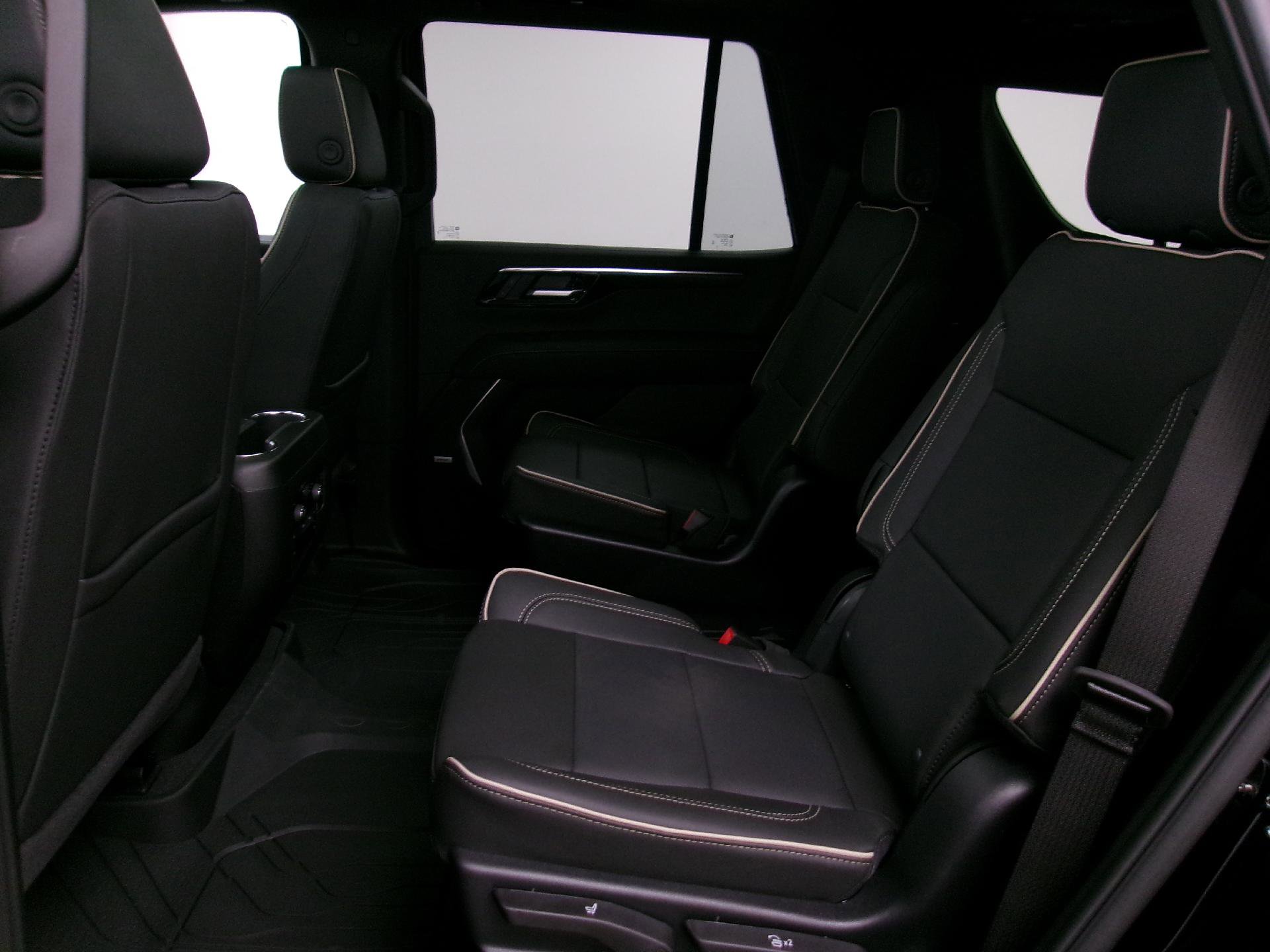 New 2026 Chevrolet Tahoe Premier w/ Sun And Tow Package AWD/4WD image 11