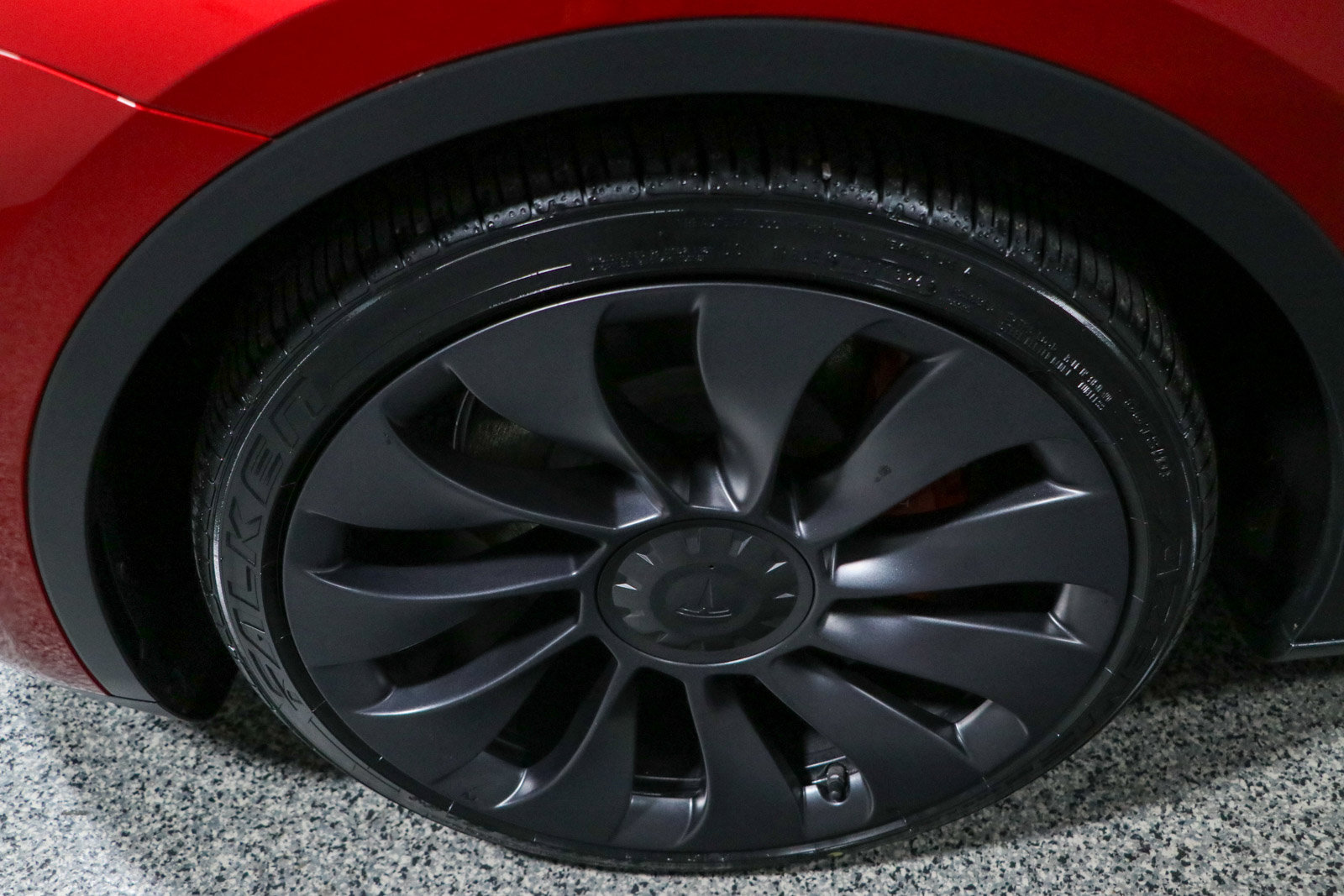 Used 2024 Tesla Model Y Performance AWD/4WD image 11
