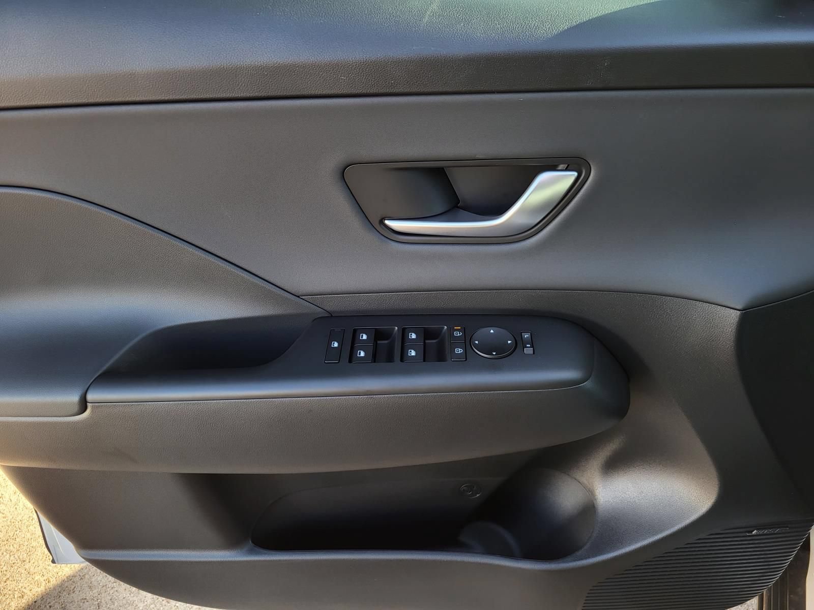 New 2026 Hyundai Kona Limited FWD image 16