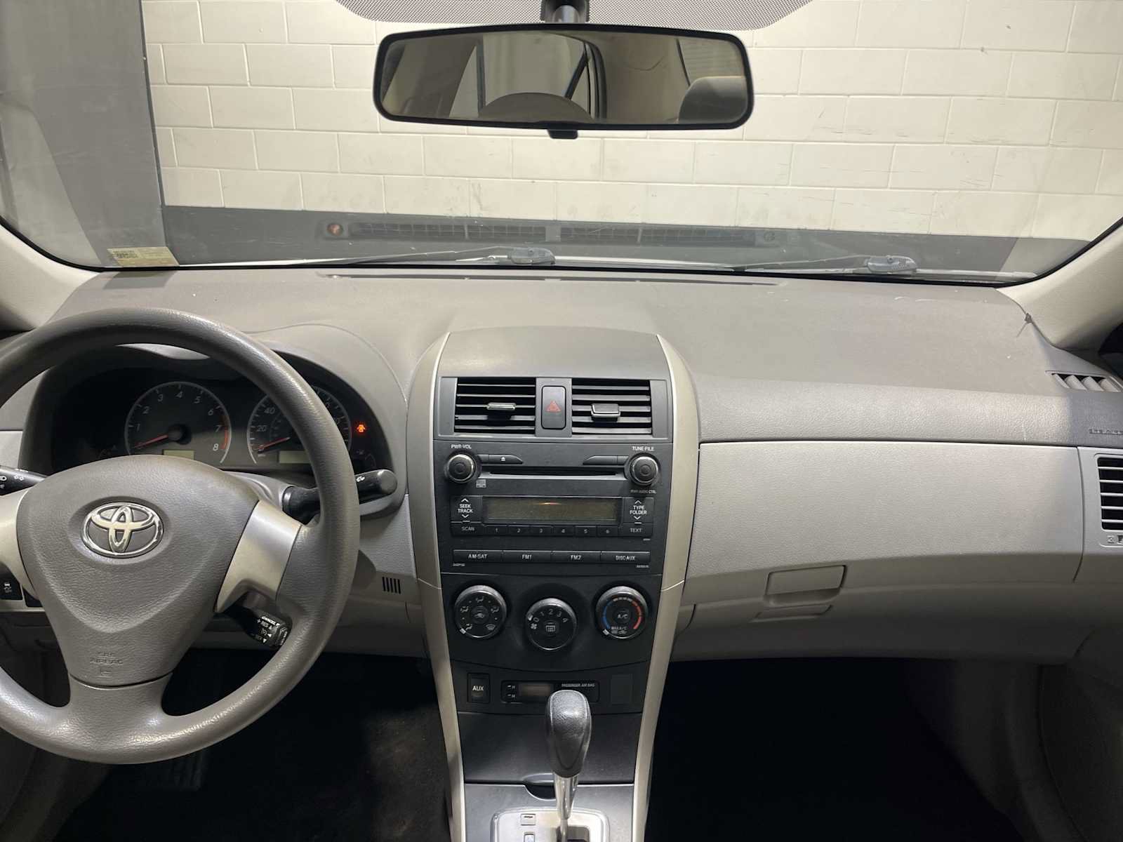Used 2010 Toyota Corolla LE FWD image 10