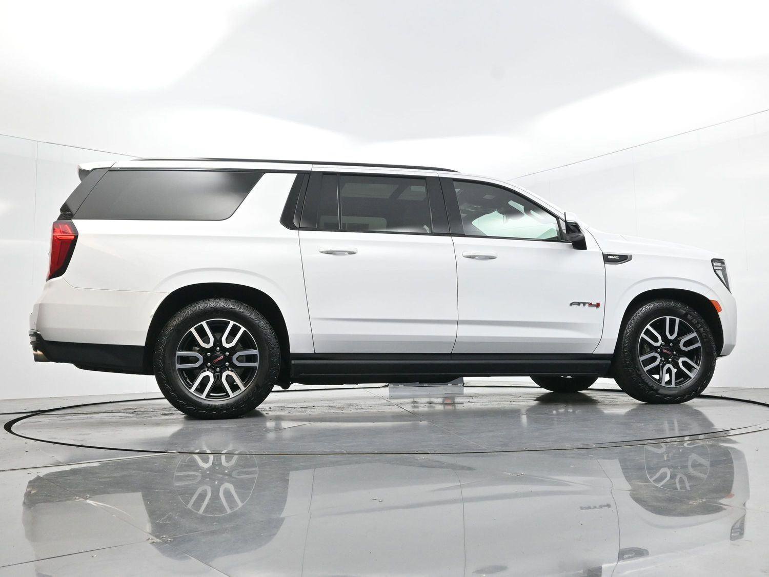 Used 2023 GMC Yukon XL AT4 w/ AT4 Premium Plus Package AWD/4WD image 58
