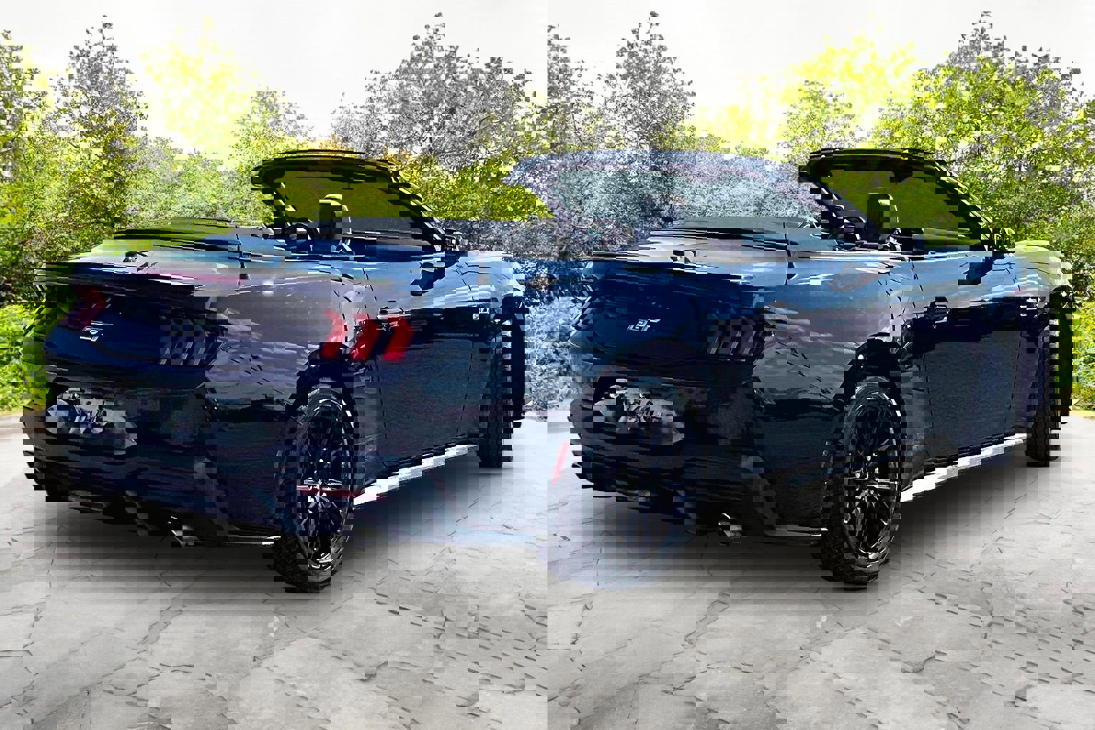 Used 2024 Ford Mustang GT Premium image 11