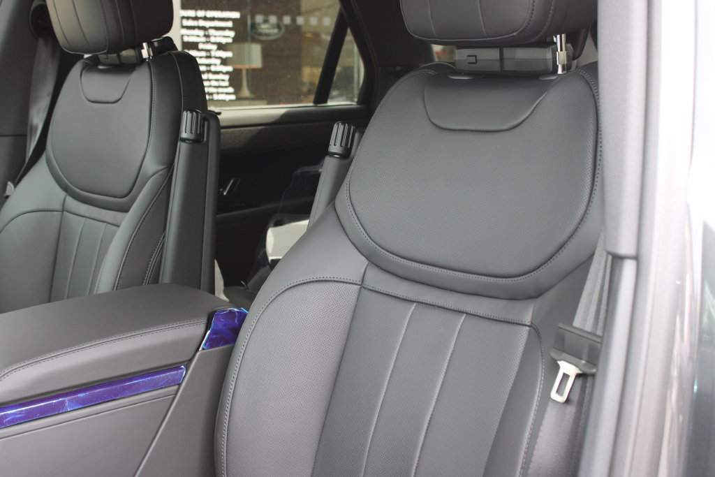 New 2026 Land Rover Range Rover Sport Dynamic SE AWD/4WD image 8