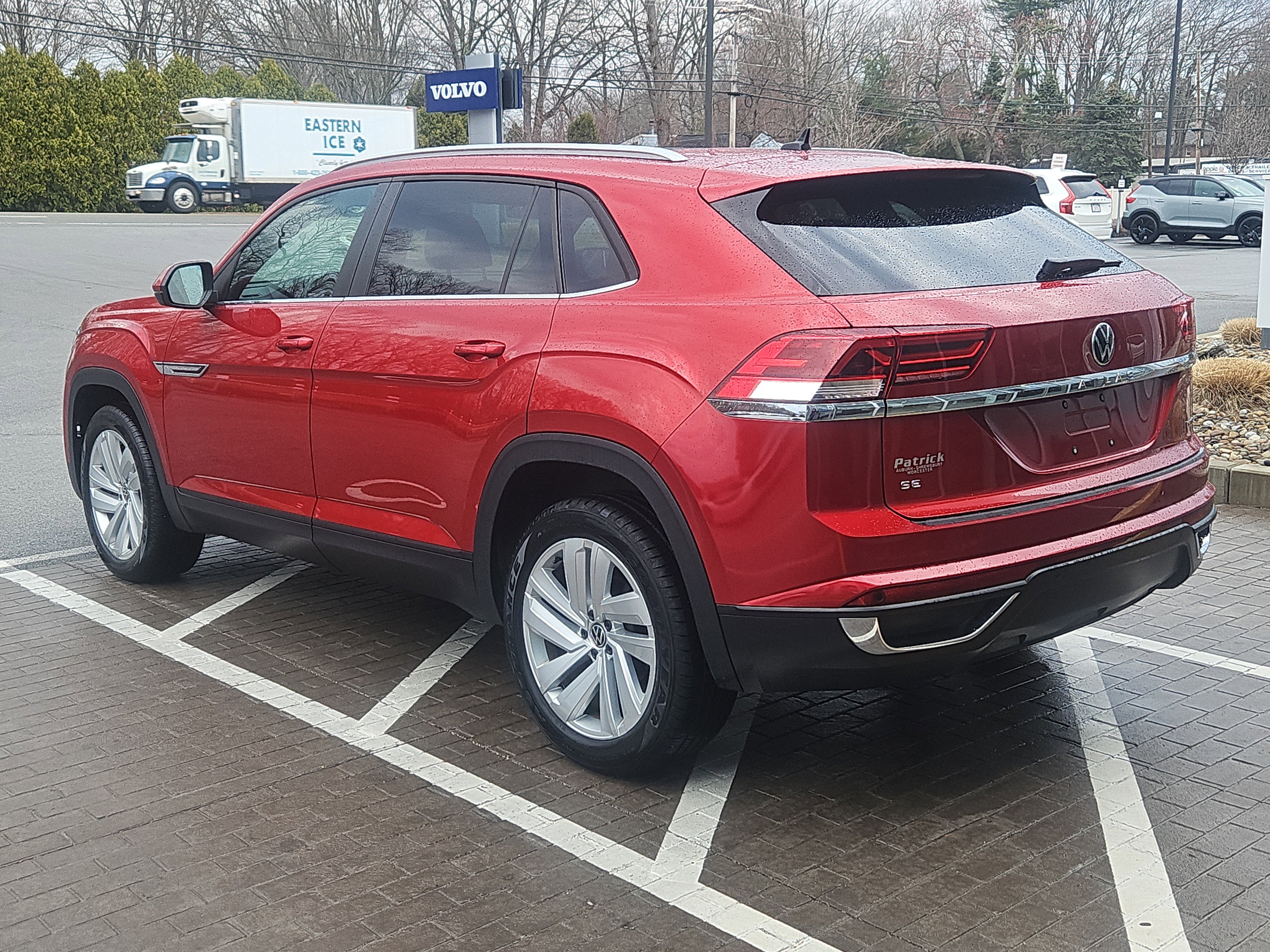 Certified 2020 Volkswagen Atlas Cross Sport SE w/ Panoramic Sunroof Package image 27