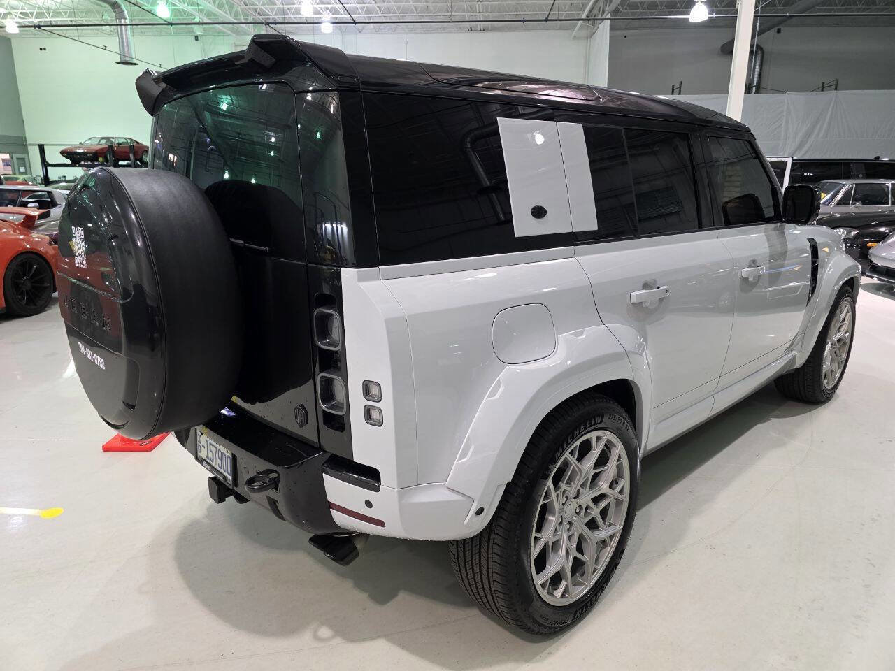 Used 2024 Land Rover Defender 110 V8 AWD/4WD image 73